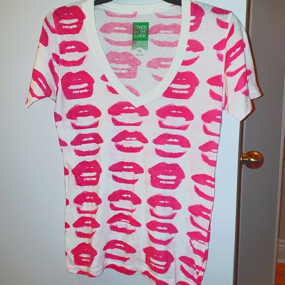 2010 vintage, Pink & White Tee, Size M - Picture 1 of 5